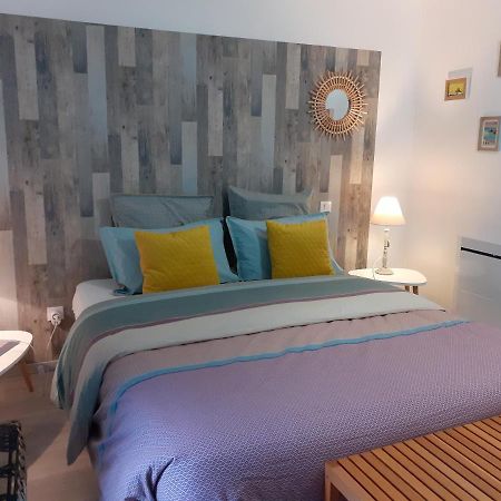 Escale En Baie. Bed and Breakfast Pontaubault Buitenkant foto