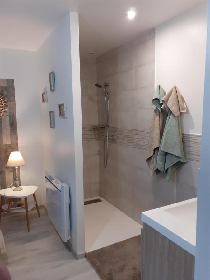 Escale En Baie. Bed and Breakfast Pontaubault Buitenkant foto